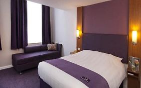 Premier Inn Leeds South 3*